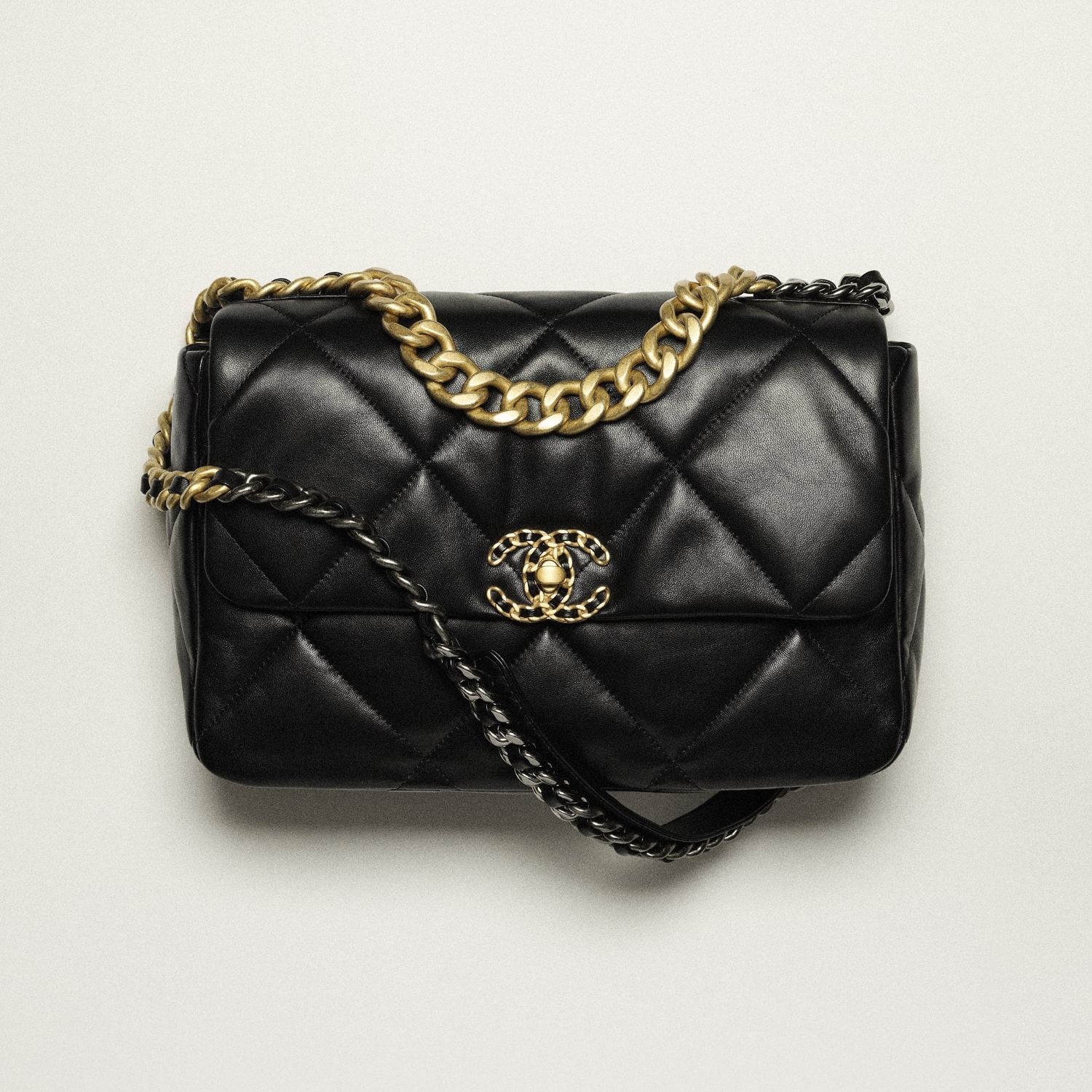 19 LARGE HANDBAG, BLACK