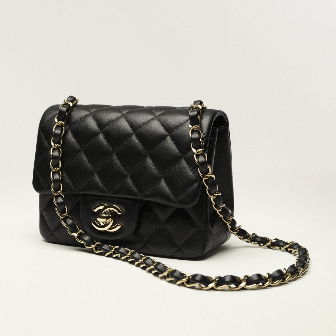 MINI CLASSIC HANDBAG, BLACK